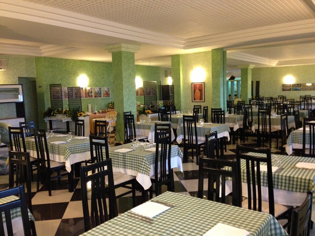 Hotel Ristorante Stellato Trebisacce Exterior photo
