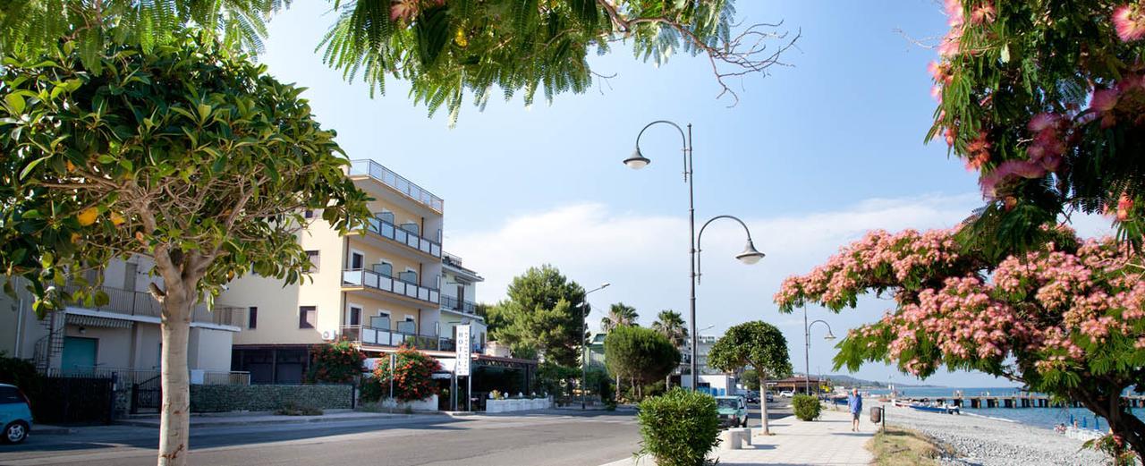 Hotel Ristorante Stellato Trebisacce Exterior photo
